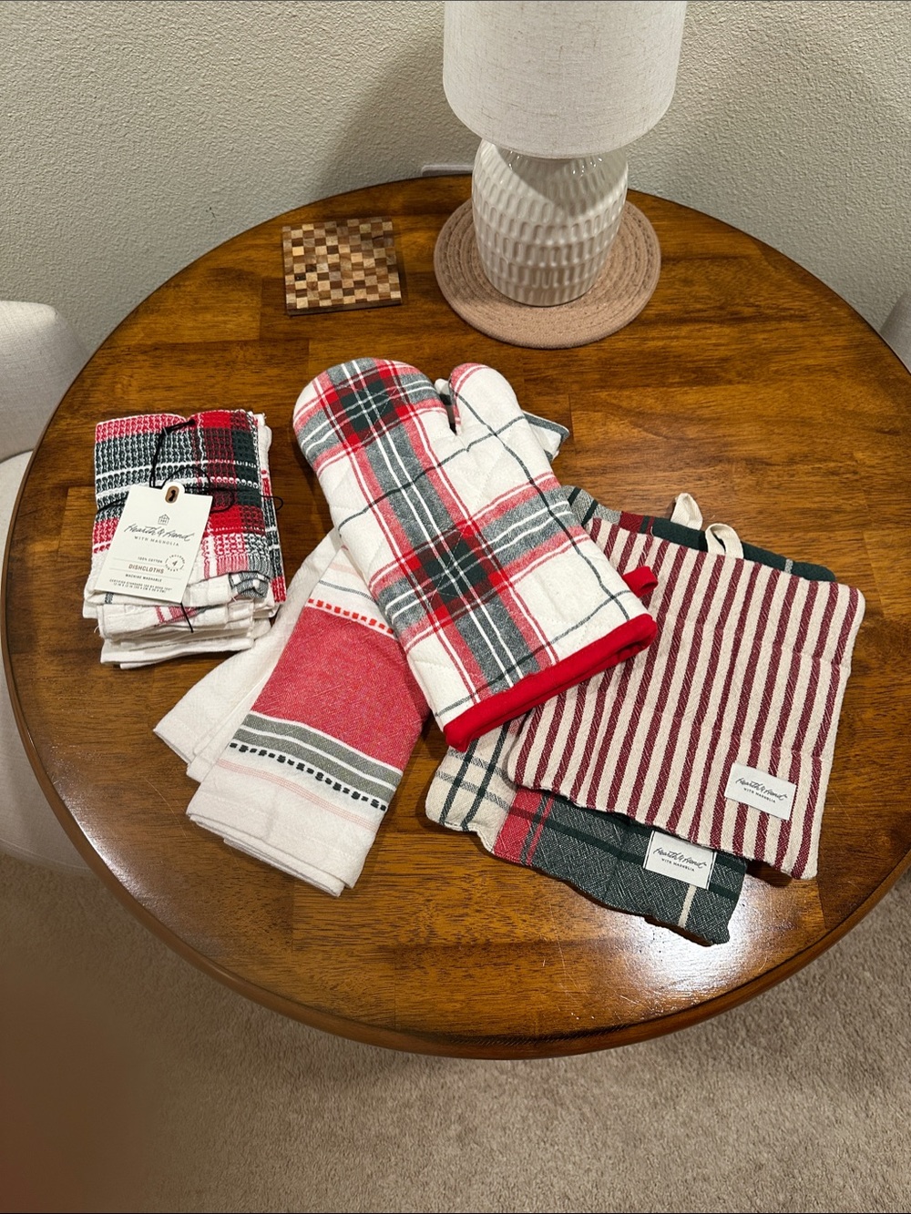 Hearth & Hand Red, Green & White Plaid Oven Mitt and Towel Set